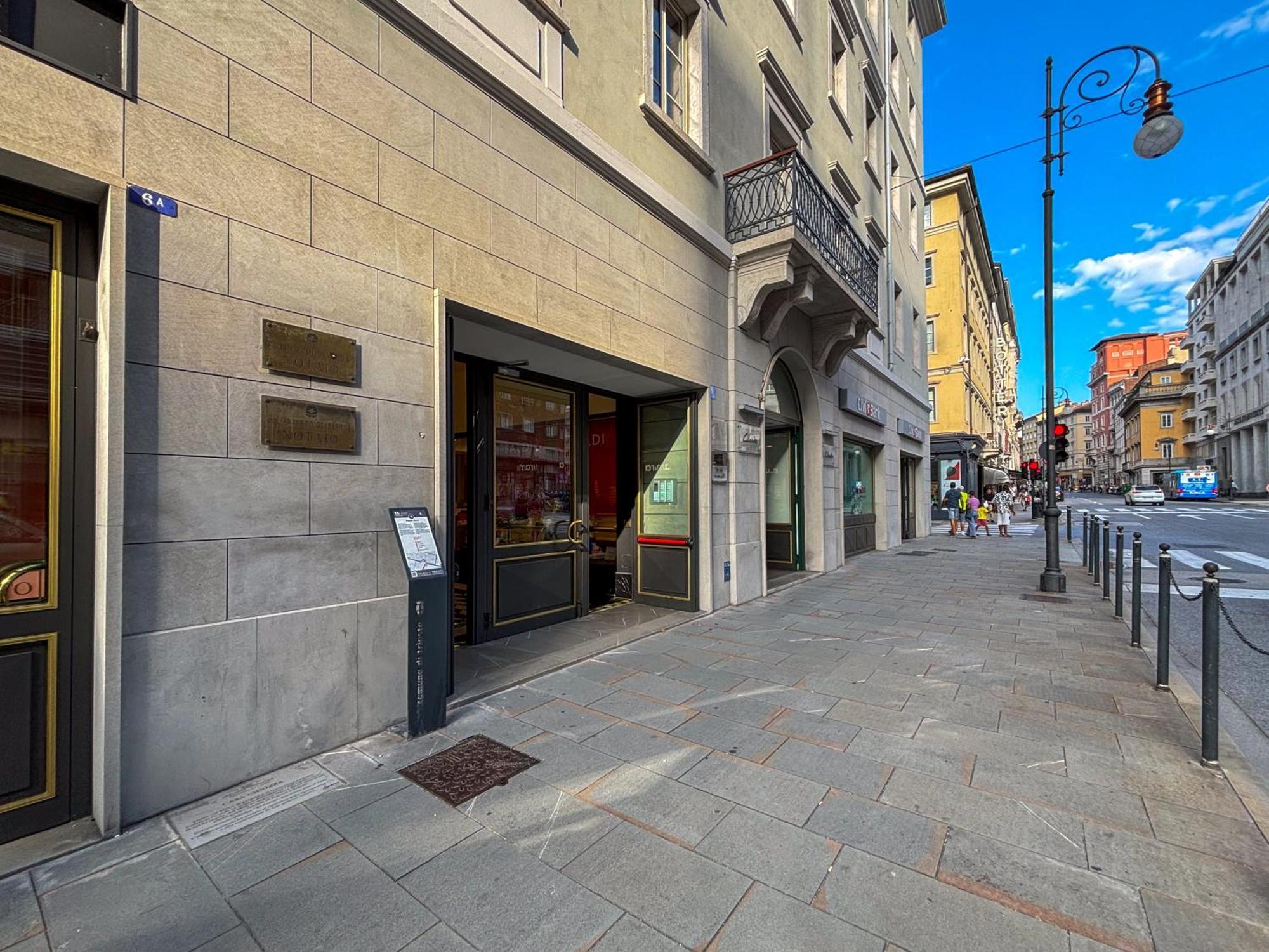 Teatro Romano Exclusive Suites Trieste Exterior photo