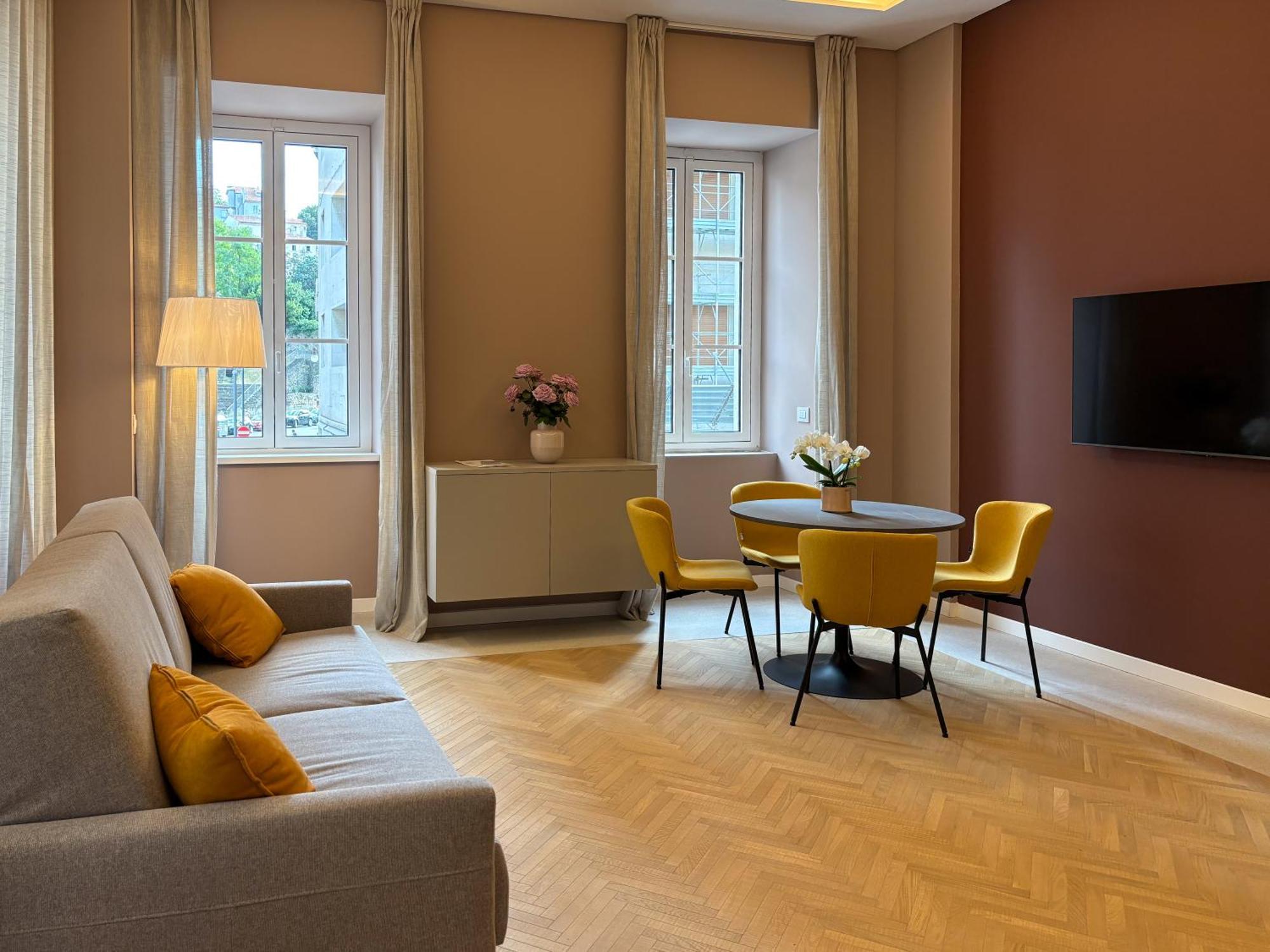 Teatro Romano Exclusive Suites Trieste Exterior photo